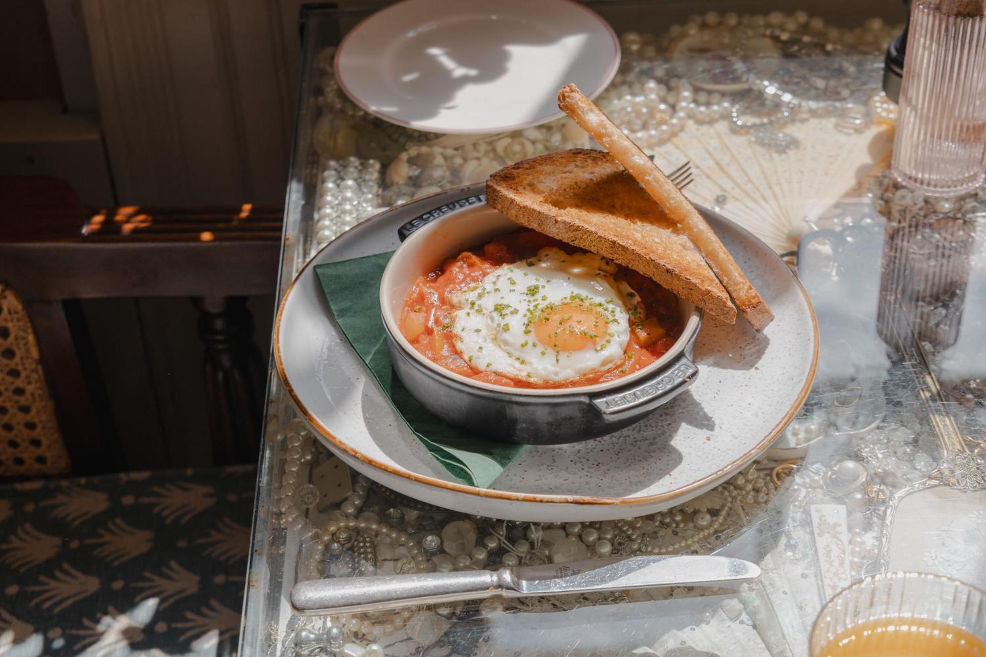 No 15 By Guesthouse, Bath Zewnętrze zdjęcie Baked beans with egg